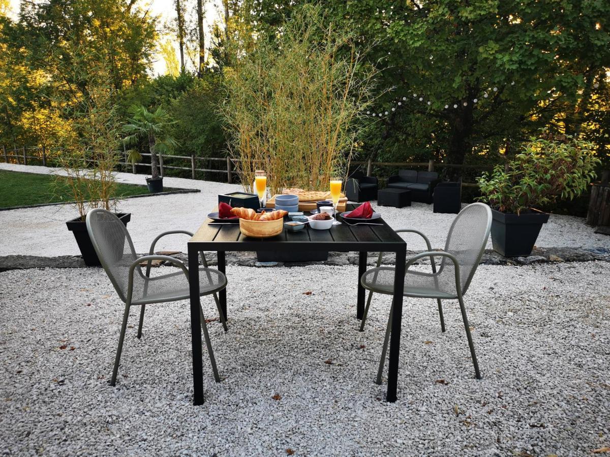 Bed and Breakfast L'Etang De La Tourne Les Marches Exteriér fotografie